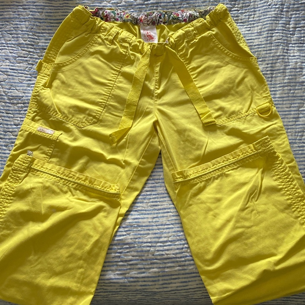 Women’s Koi medium scrub bottoms yellow